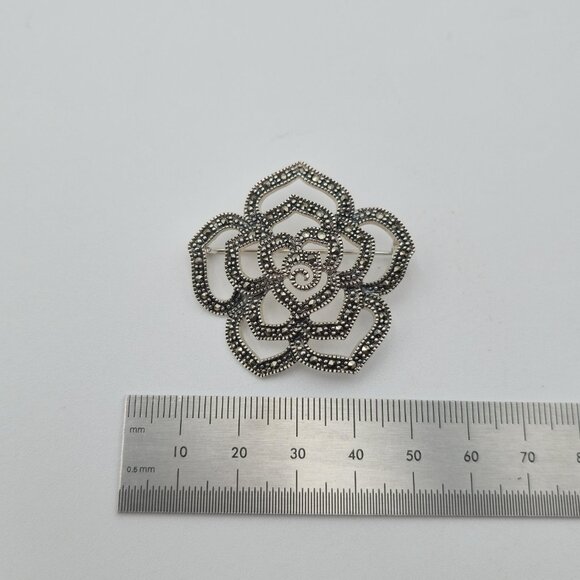 Sterling Silver Stunning Marcasite Gem Flower Pin Brooch B542 - Picture 5 of 6